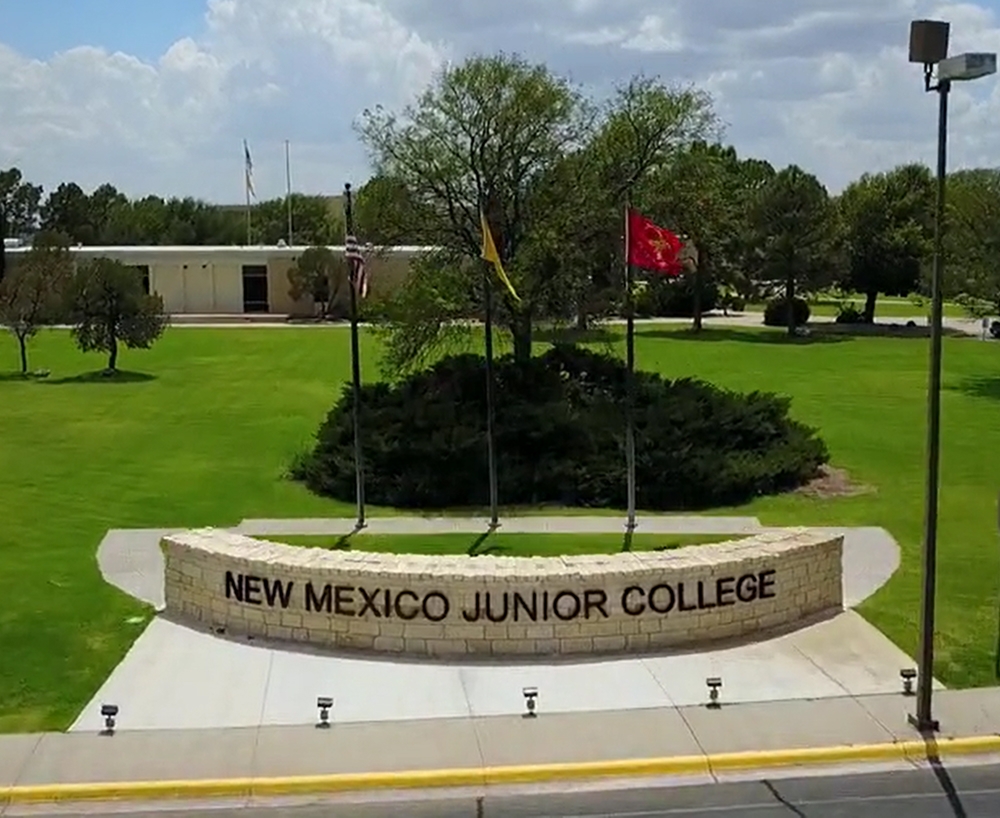 20,000+ Accounts, One 
Authoritative Source: New Mexico 
Junior College's QuickLaunch 
Story